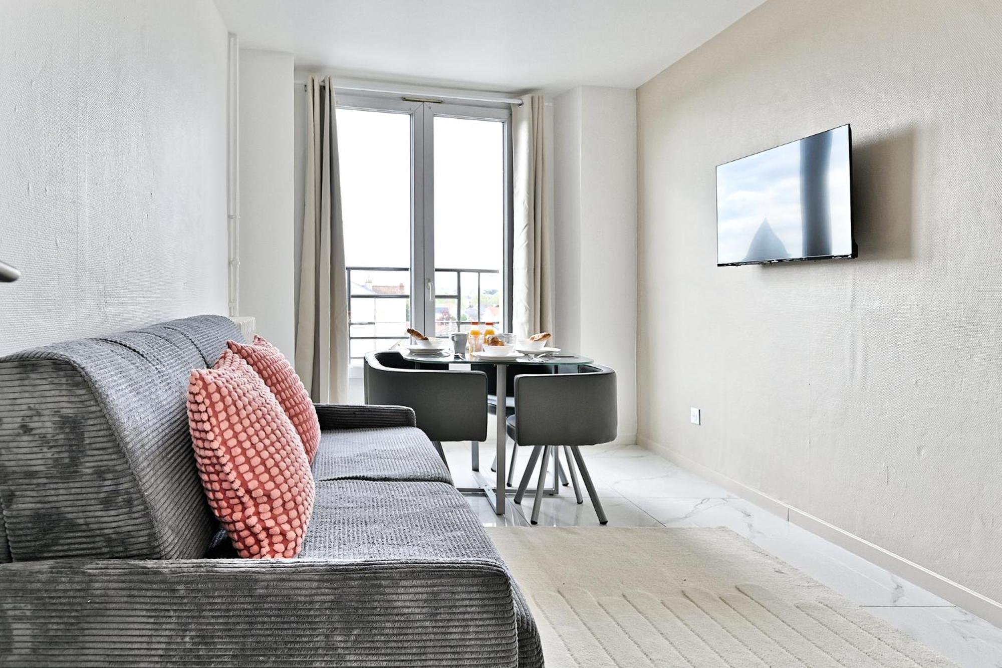 Appartement Paisible Et Moderne - Gagny Екстериор снимка